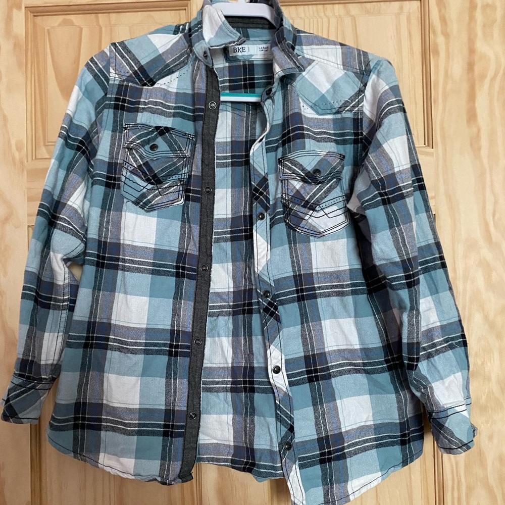 Boys BKE flannel size L